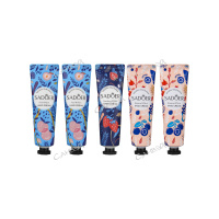 Sadoer Подарочный набор для ухода за кожей рук Земляника, Голубика, Цветы персика 5х30 мл