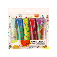 Bioaqua Подарочный набор для ухода за кожей рук Земляника, Зеленый чай, Авокадо, Грейпфрут, Роза 5х30 г