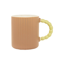 Кружка керамическая двухцветная с ручкой в форме жемчуга 380 мл в ассортименте