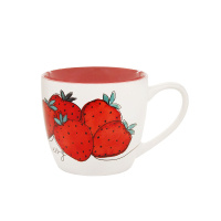 Кружка керамическая бело-розовая Raccolto с клубникой 520 мл