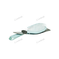 Массажная расческа с ручкой прямоугольная светло-голубая 23,3 см